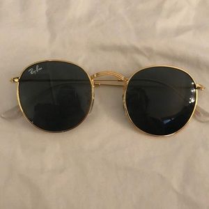 BRAND NEW RAY BAN 3447